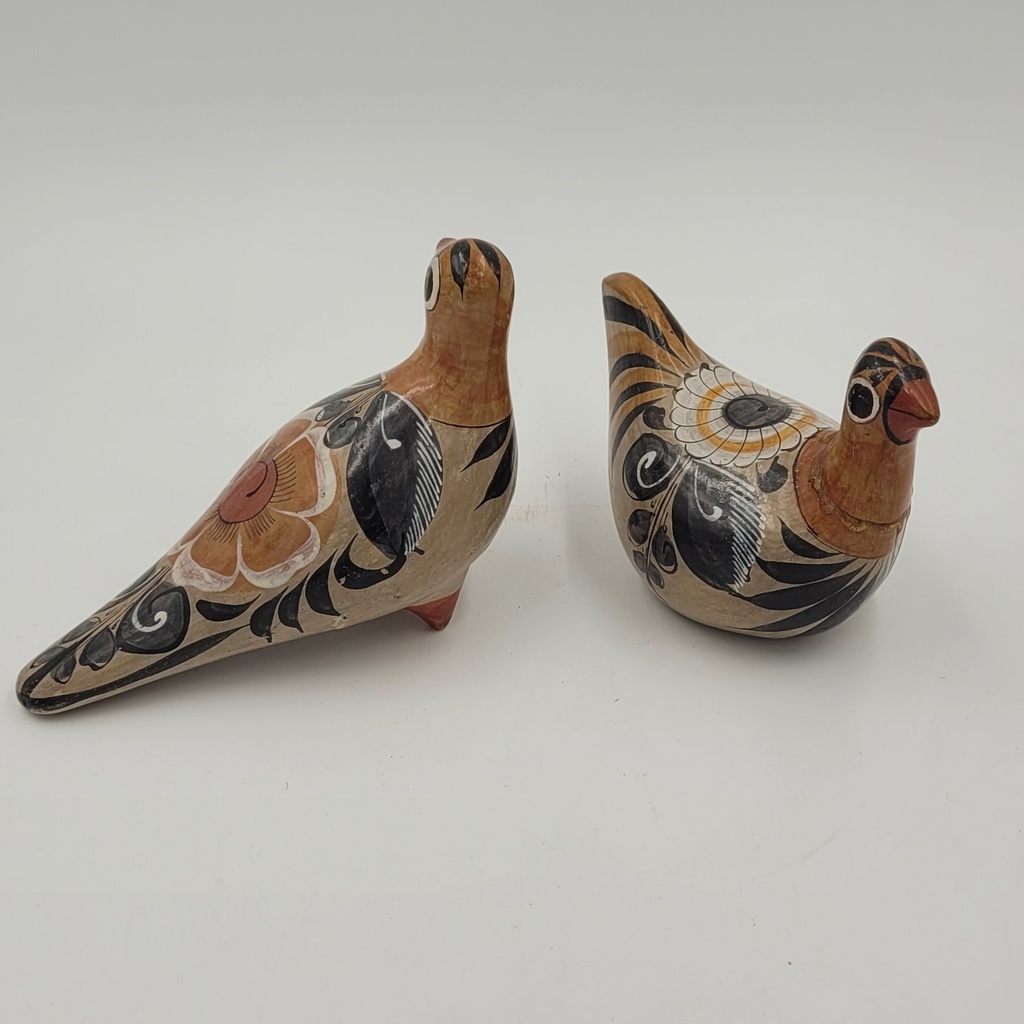 Vintage Folk Art Dove Pair 